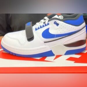 Brand New (Size Men’s US 8)